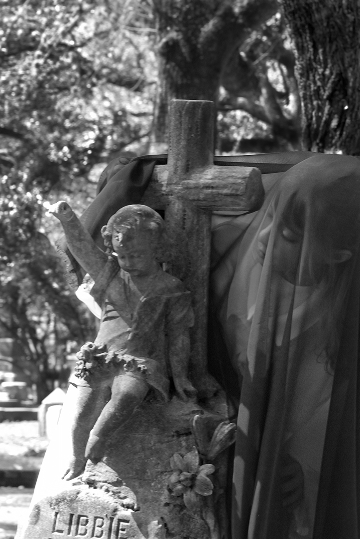 Girl covered in a black veil, Glenwood cemetery