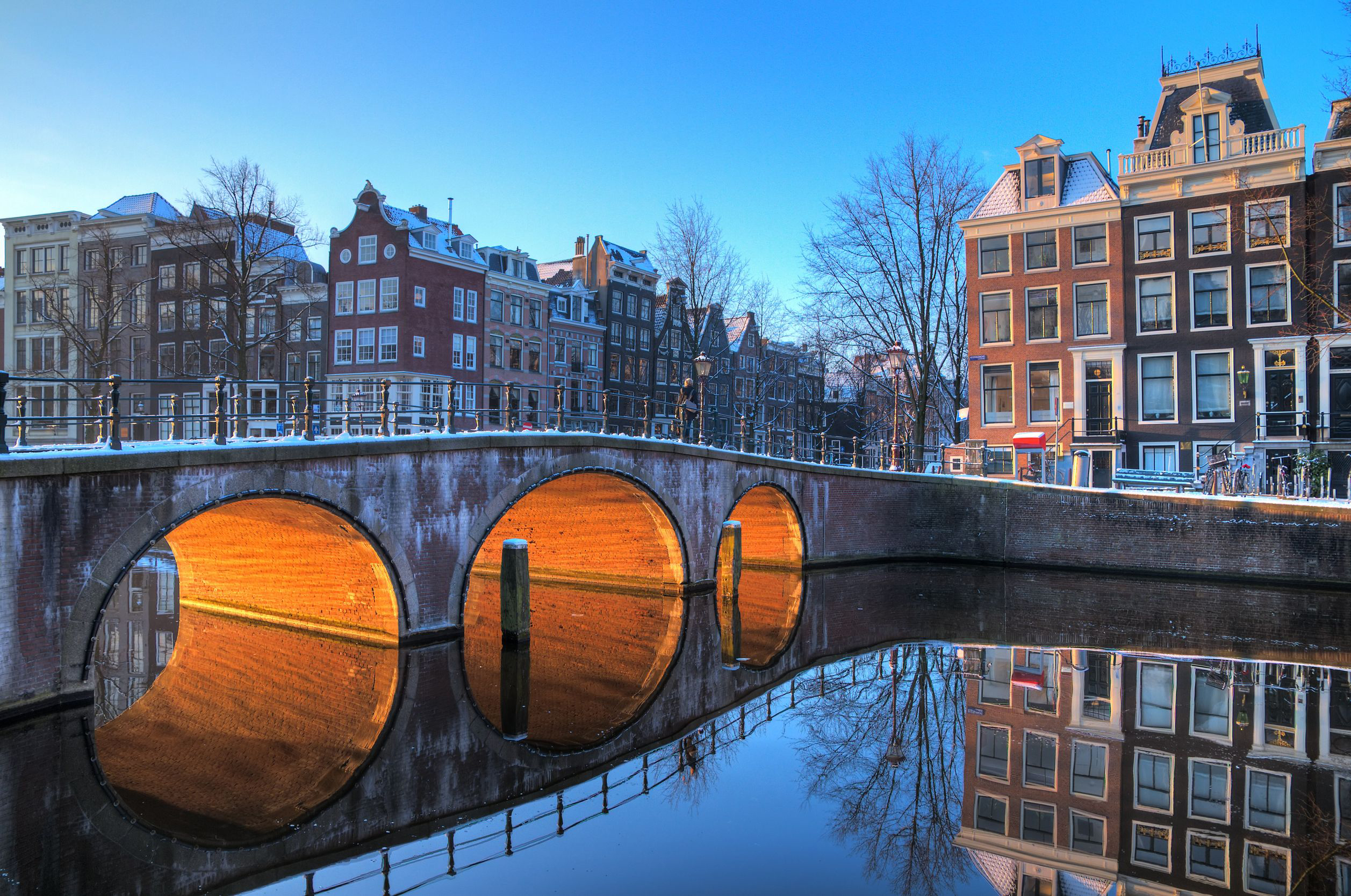 Amsterdam on a winter morning. Copyright: dennisvdwater, at 123RF Stock Photo.