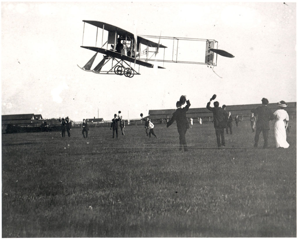 Cal Rodgers takes off in his Vin Fiz Flyer from Sheepshead Bay, New York, to begin his historic transcontinental flight. 