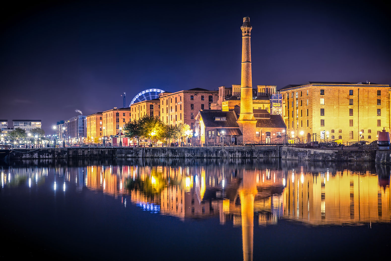 Liverpool at night, on the banks of the river Mersey